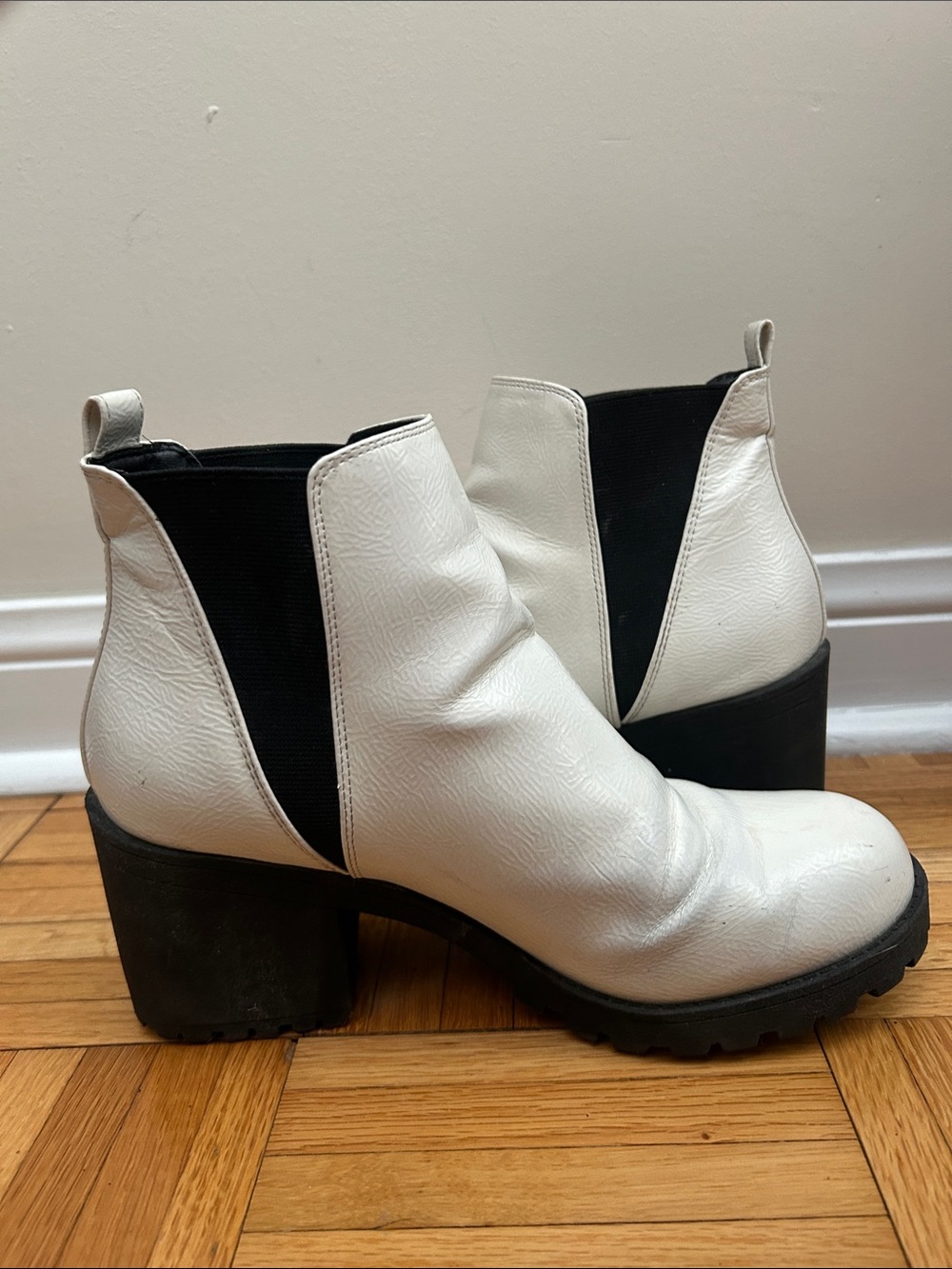 Women’s White Chelsea Ankle Boots - Sleek Slip-On Style